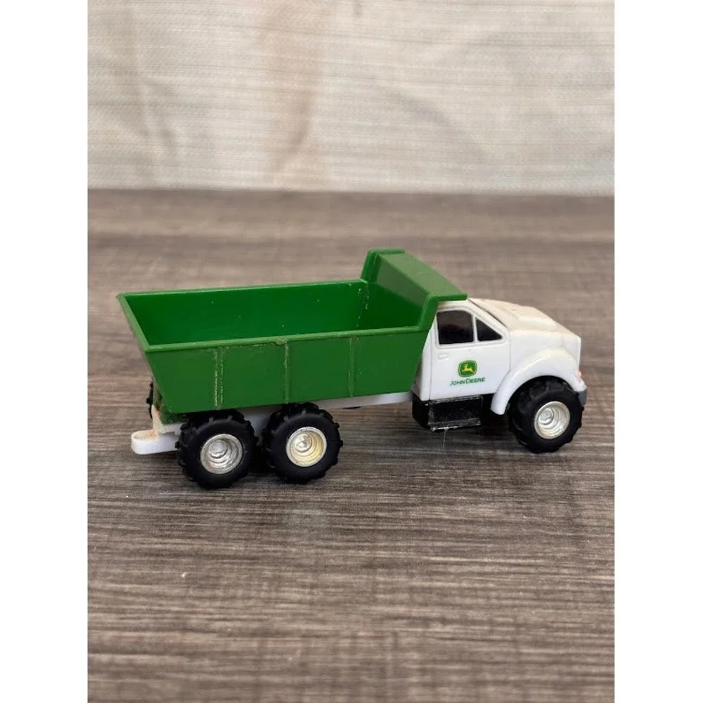 John Deere‎ Ertl White Green Diecast Dump Truck 1/64 Scale Toy J0520YL02